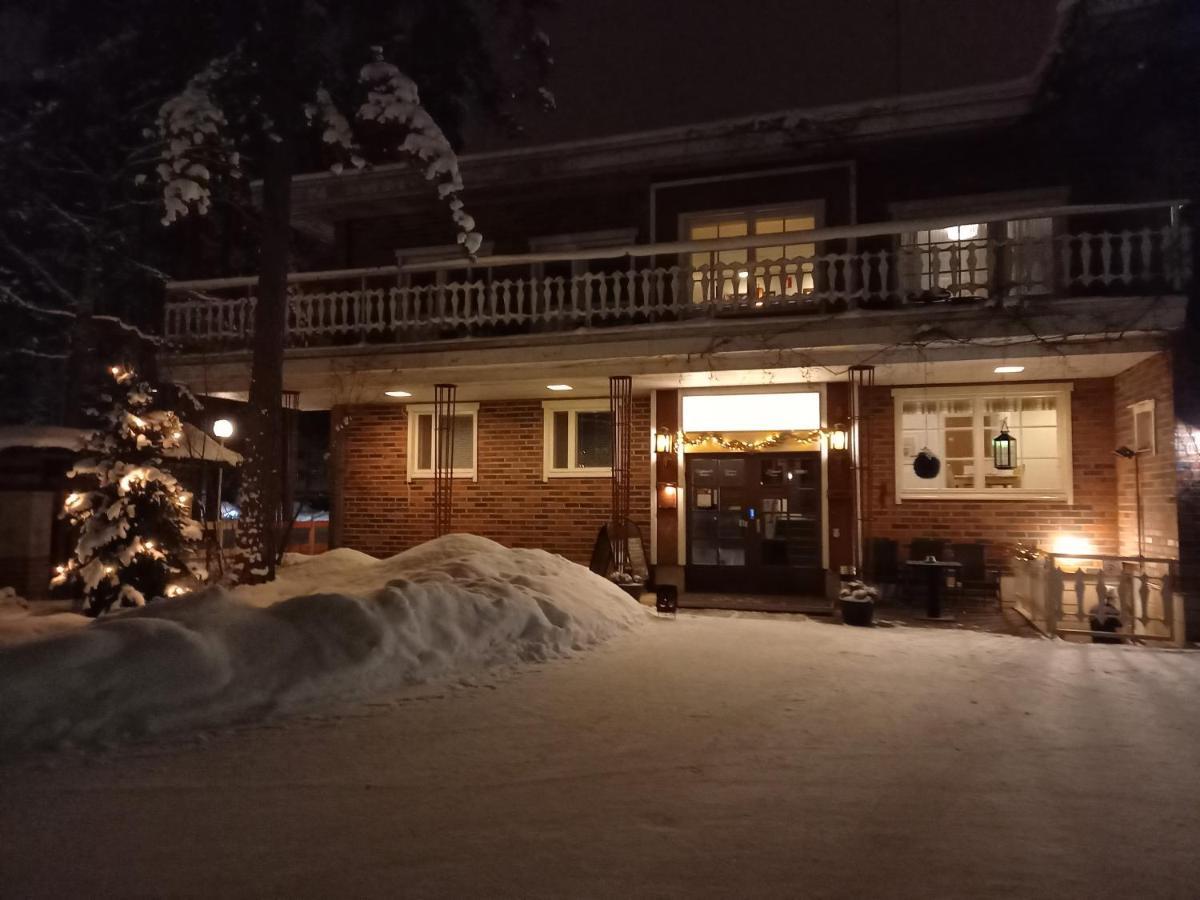 Hotelli-Ravintola Gasthaus Лохья Экстерьер фото