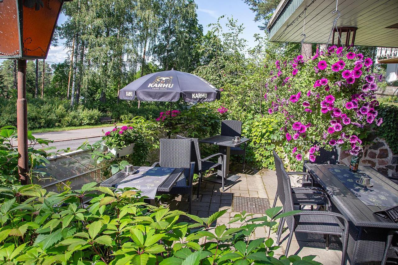 Hotelli-Ravintola Gasthaus Лохья Экстерьер фото
